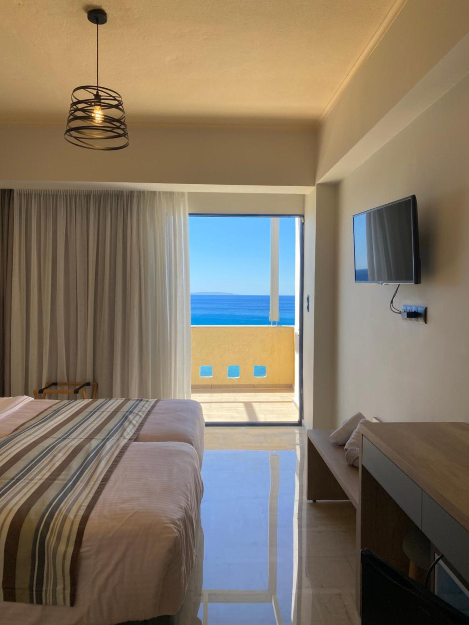 Horizon Beach Hotel 플라키아스 외부 사진