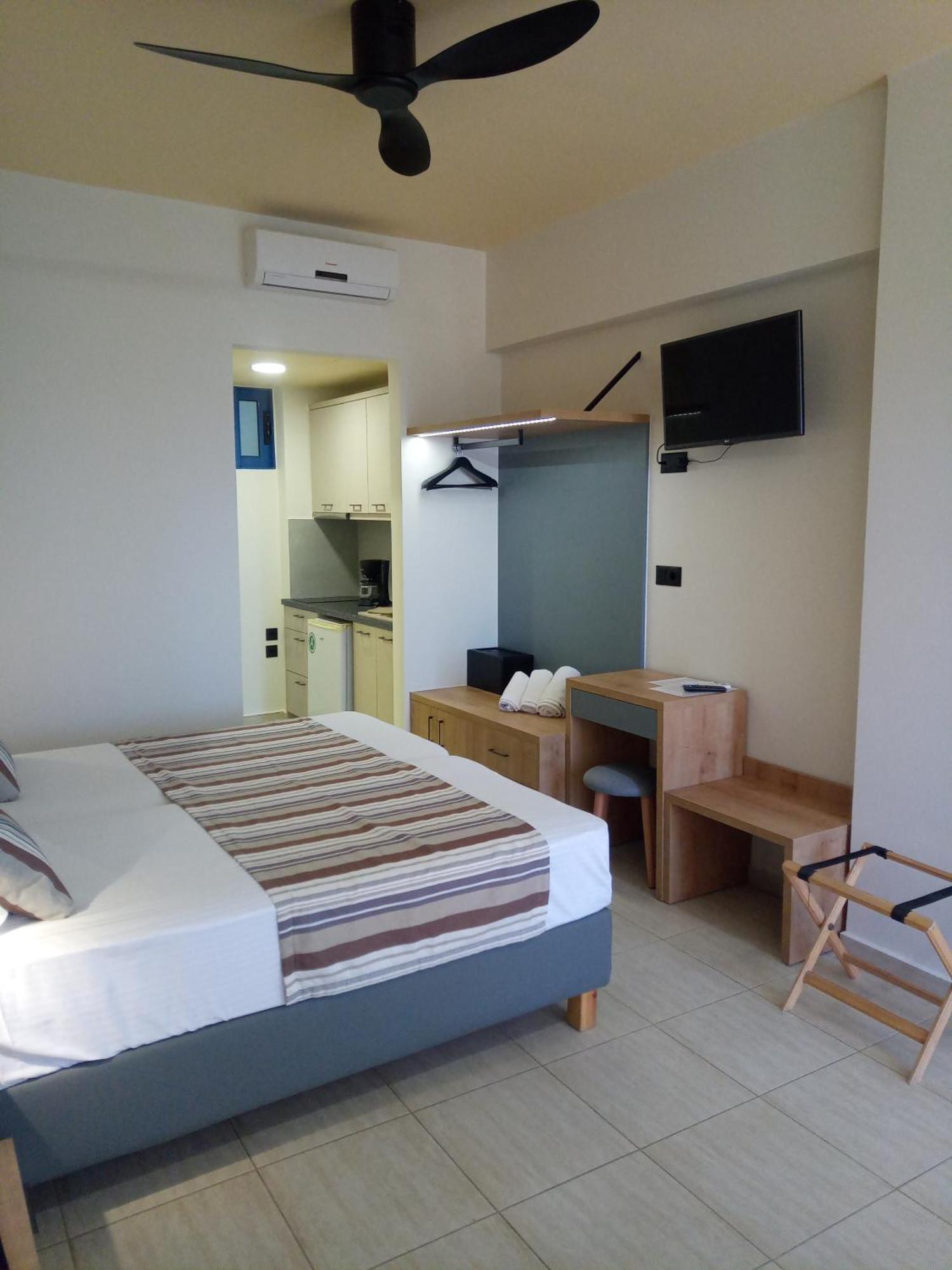 Horizon Beach Hotel 플라키아스 외부 사진